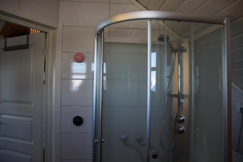 Aaroybukt Guesthouse Aroybukta Dış mekan fotoğraf