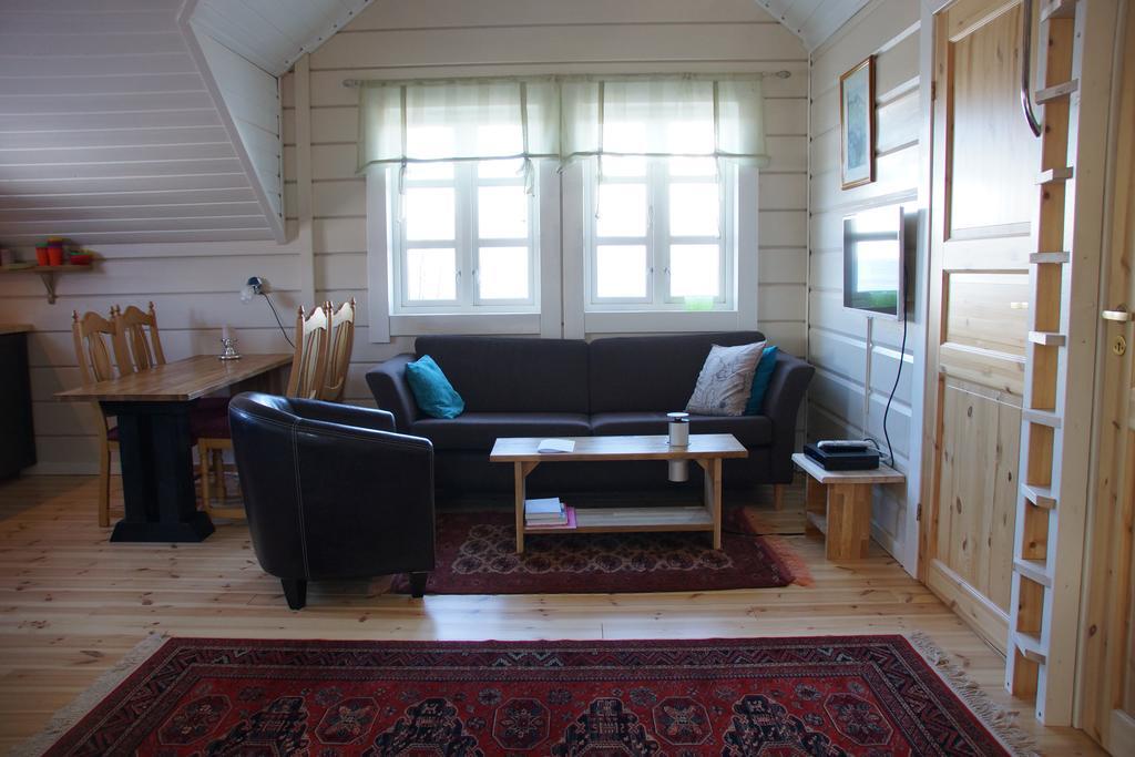 Aaroybukt Guesthouse Aroybukta Dış mekan fotoğraf